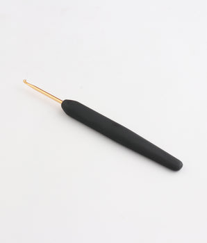 Gold Aluminium Crochet Hook with black soft feel handle_ knitpro_ 2.75mm