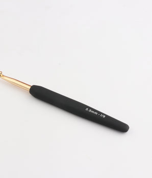 Gold Aluminium Crochet Hook with black soft feel handle_ knitpro_ 5.50mm