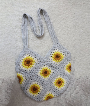 Sunflower Granny Square Crochet bag - Ash colour. (with half white)