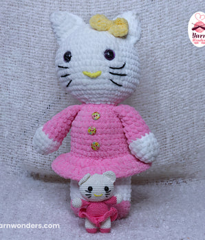 Hello Kitty made of Blanket Yarn