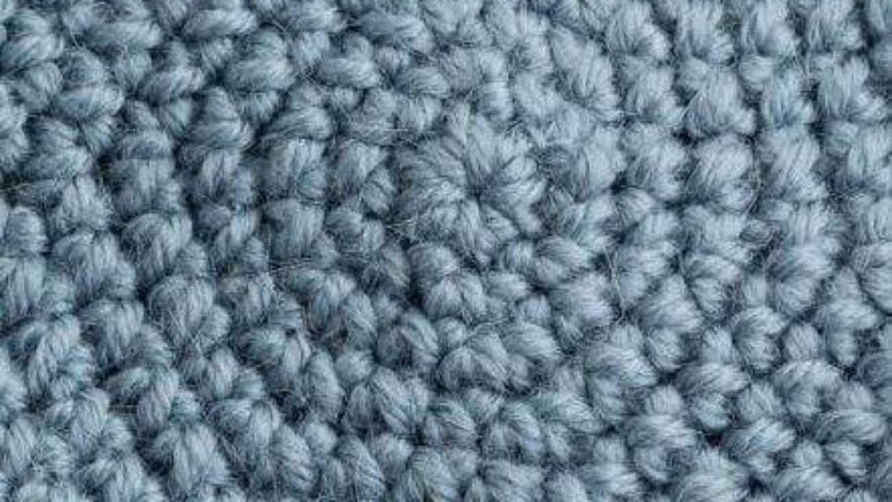Single flat crochet